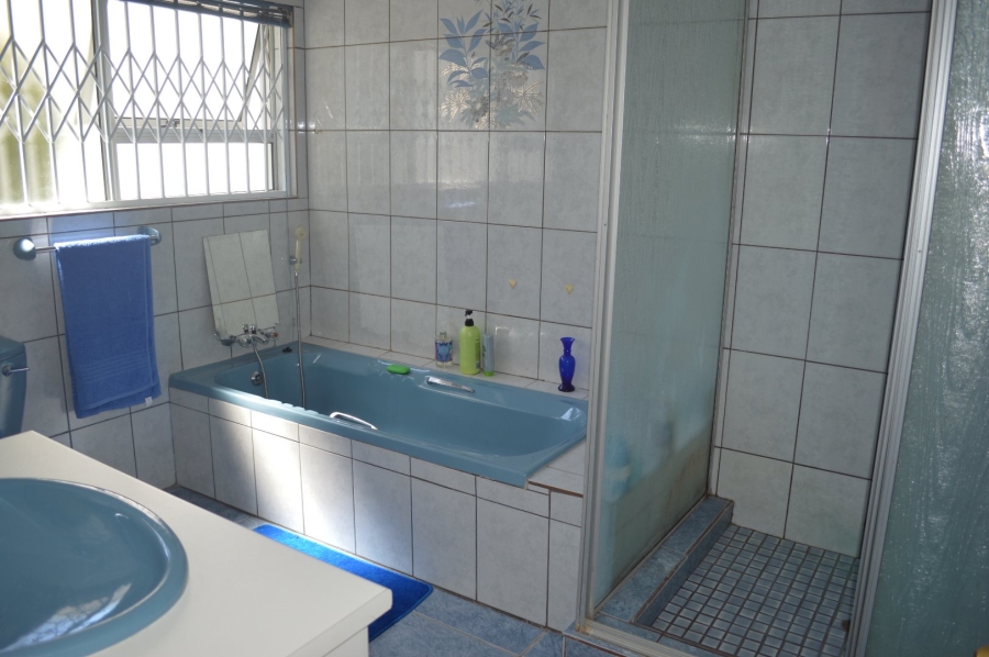 3 Bedroom Property for Sale in Flamwood North West